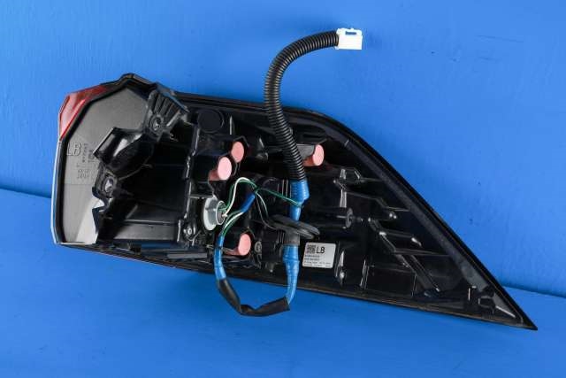 Baklykt venstre ytre til Toyota RAV4 2019-->> (Type V)  (TOYOTA|81560-42230|)