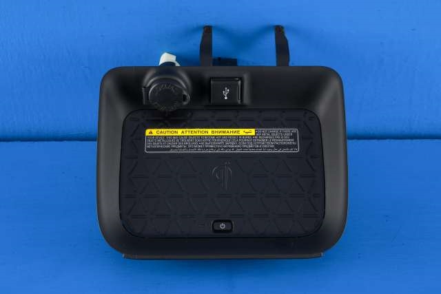 Dashbord trådløs mobillader til Toyota RAV4, 2019-->> (Type V)  (TOYOTA|861C0-42011)