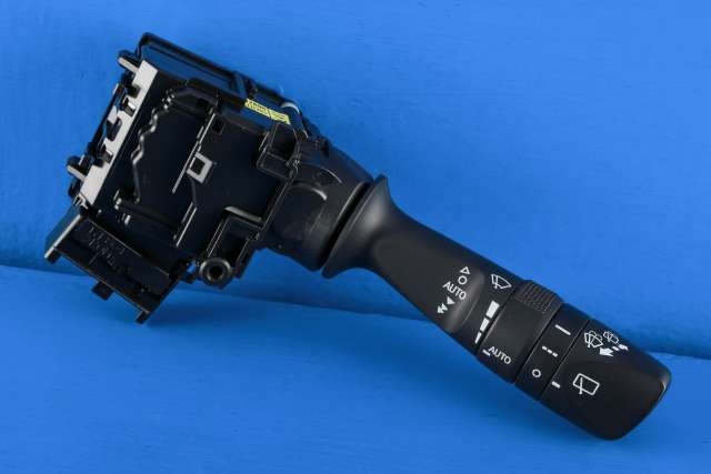 Bryter visker til Toyota RAV4 2013-2015 (Type IV, Fase 1) (TOYOTA|12A90-17F865|)