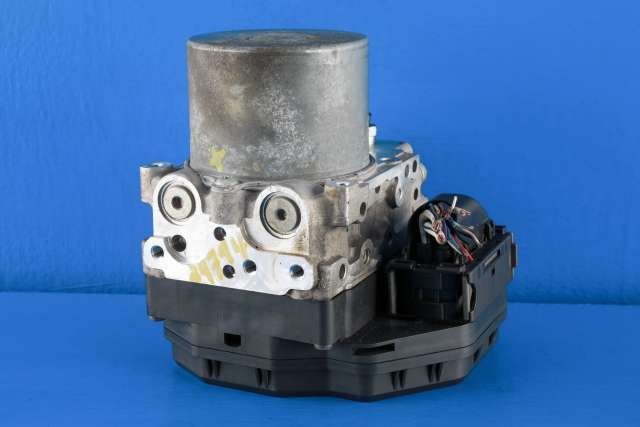 ABS sentral til Toyota RAV4 2013-2015 (Type IV, Fase 1) (ADVICS|133000-0720|44540-42282|)