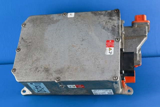 Batterilader (OBC - On Board Charger) til VW Golf VII 2012-2017 (Fase 1)  (VAG|5QE 915 682 AA|)