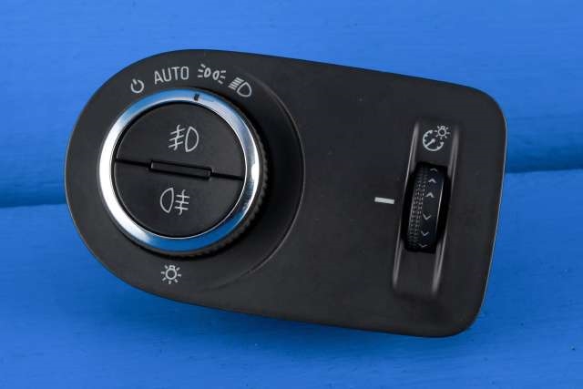 Bryter lys til Opel Zafira Tourer 2012-2018 (GM|20 930 746|)