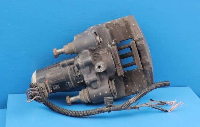Bremsecaliper høyre bak, elektrisk til Tesla Model S 2013-2016 (Fase 1)  (TESLA|1021250-00-F|)