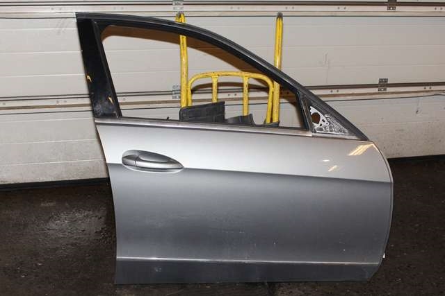 Dør høyre foran til Mercedes E-Klasse, 2009-2013 (Fase 1) (W212) (W212)