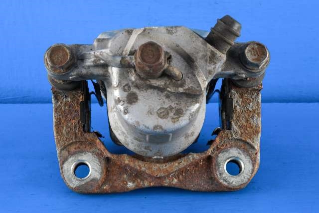 Bremsecaliper venstre bak til Toyota RAV4 2016-2019 (Type IV, Fase 2)  (ADVICS|)