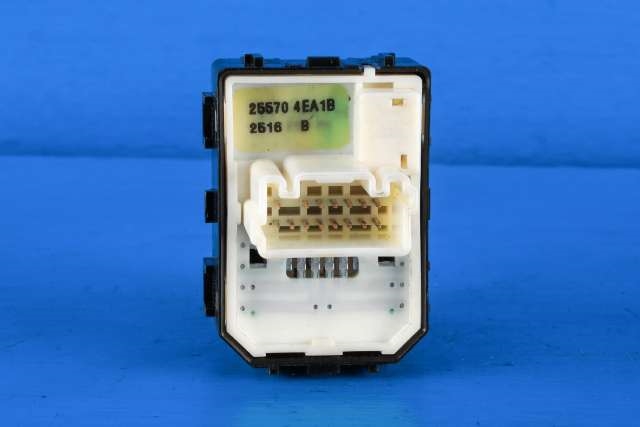 Bryter speil til Nissan Qashqai 2014-2021 (Type II)  (NISSAN|25570-4EA1B|)