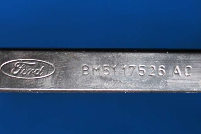 Viskerarm frontrute venstre til Ford Focus 2014-2018 (Type III, Fase 2) (FORD|BM51-17526-AC|)