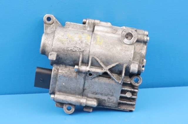 Motorrom diverse til Mercedes E-Klasse, 2013-2016 (Fase 2) (W212) (W212) (MERCEDES|A 221 270 01 97)