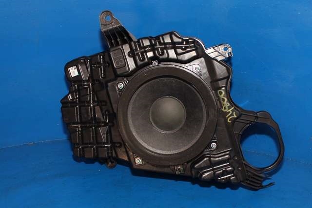 Bilstereo sub-woofer til Toyota RAV4, 2019-->> (Type V)  (TOYOTA|86150-42070)