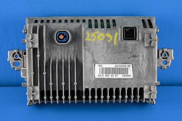 Bilstereo navigasjon skjerm til Mercedes E-Klasse 2009-2013 (Fase 1) (W212) (W212) (MERCEDES|A 212 900 44 07|)