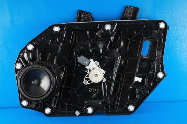 Ruteheis høyre foran til Ford Focus, 2018-->> (Type IV) (FORD|JX7B-A23200-CD)