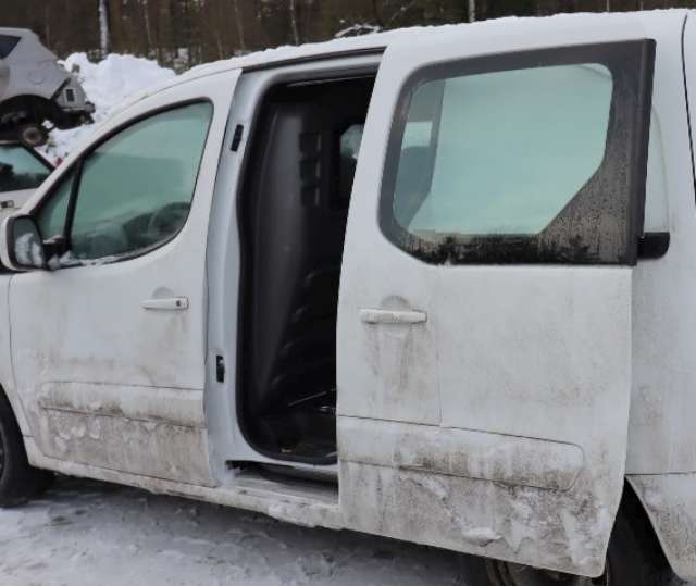 Dør venstre skyvedør til Peugeot Partner, 2015-2019 (Type II, Fase 2)