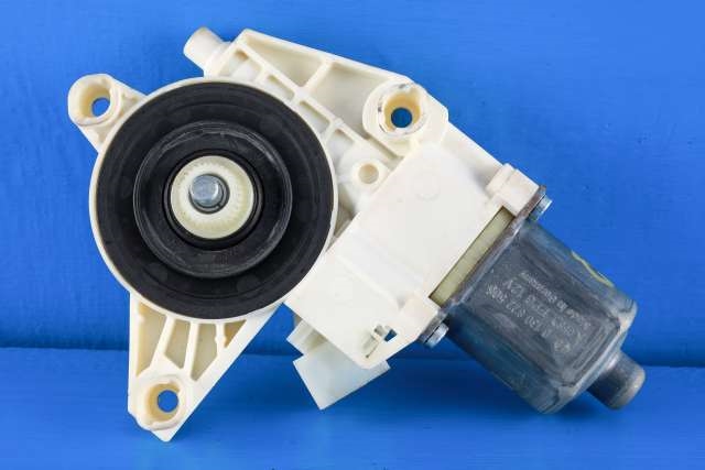Ruteheis, kun motor, venstre bak til Mercedes E-Klasse 2009-2013 (Fase 1) (W212) (W212) (BOSCH|0 130 822 505|A 204 820 05 42|)