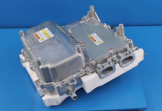 Inverter hybrid til Mitsubishi Outlander 2015-->> (Type III, Fase 2) (MITSUBISHI|9410A163|)