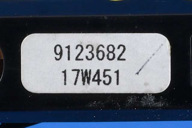 Bryter nødblink til Volvo V40 2012-2019  (VOLVO|9123682|)