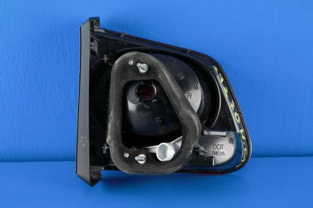 Baklykt høyre indre til VW Tiguan 2007-2011 (Type I, Fase 1)  (VAG|5N0 945 094 B|)