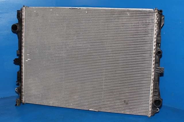 Radiator (automat gir) til Mercedes E-Klasse 2016-2023 (W213) (W213) (MERCEDES|A 099 500 71 00|)