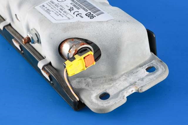 Airbag kne til Mercedes E-Klasse 2016-2023 (W213) (W213) (MERCEDES|A 213 860 03 02|)