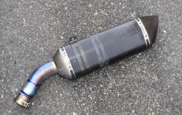 MC, Eksos bakre høyre til MC Yamaha YZF-R1 2009-2014  (AKRAPOVIC|)