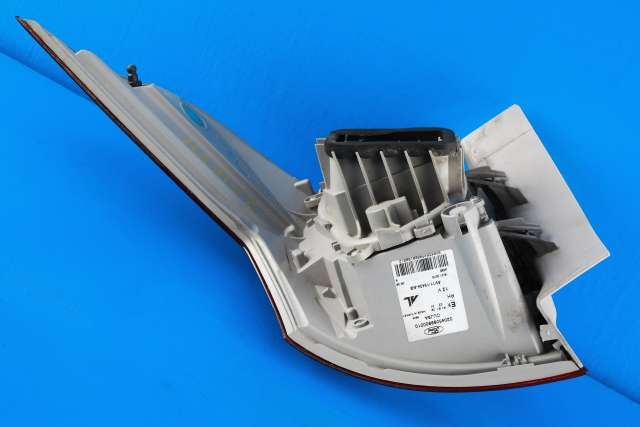 Baklykt høyre ytre til Ford B-Max 2012-2017 (FORD|AV11-13404-AG|)