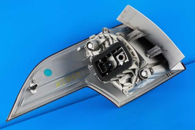 Baklykt høyre ytre til Ford B-Max 2012-2017 (FORD|AV11-13404-AG|)