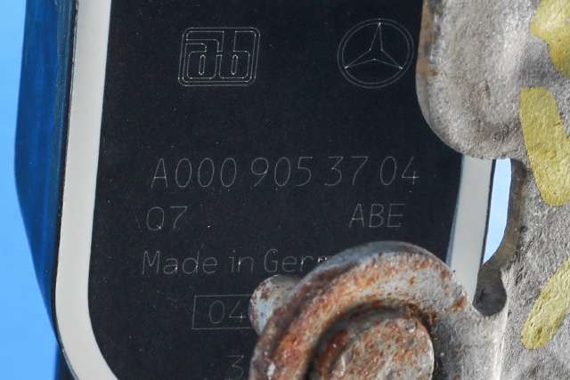 Sensor nivå, høyre bak til Mercedes E-Klasse 2016-2023 (W213) (W213) (MERCEDES|A 000 905 37 04|)