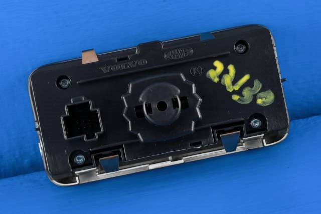 Bryter lys til Volvo V40 2012-2019  (VOLVO|30739424|)