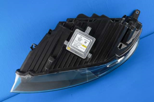 Frontlykt høyre xenon til Volvo V40 2012-2019  (VOLVO|31420008|)