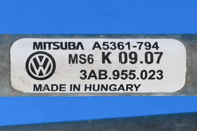 Viskermotor frontrute komplett m/overføring til VW Passat 2011-2015 (B7) (B7) (VAG|3AB 955 023|3AB 955 419|)