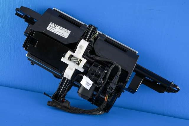 Bilstereo navigasjon skjerm til Audi A7 2010-2014 (Type I, Fase 1)  (VAG|4G1 919 601 G|)