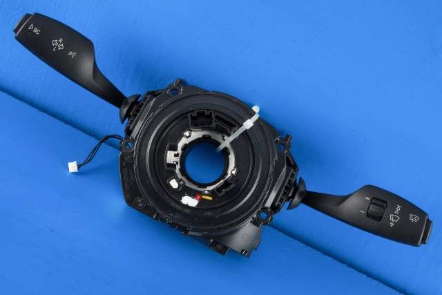 Bryter combi til BMW 3-Serie, 2012-2018 (F30/F31/F34) (F30/F31/F34) (BMW|9 253 749)