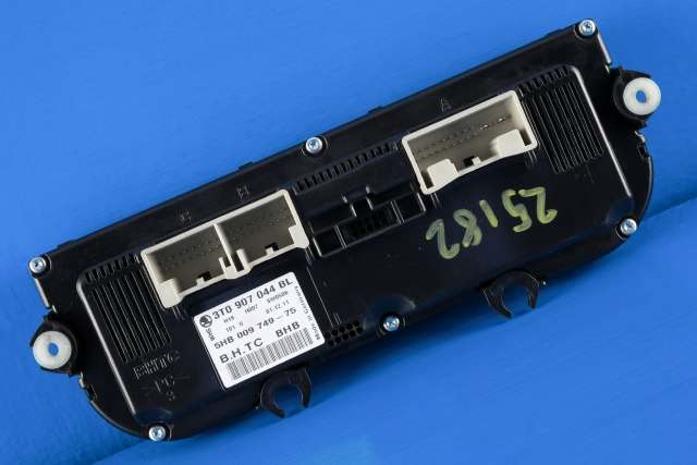 Varmeapparat betjening til Škoda Yeti 2009-2013 (Fase 1)  (HELLA|5HB 009 749-75|3T0 907 044 BL|)