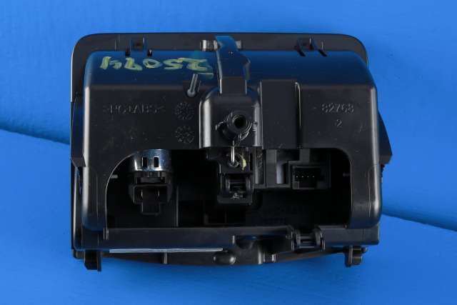 Dashbord diverse til Mercedes E-Klasse 2016-2023 (W213) (W213) (MERCEDES|A 213 680 12 08|)