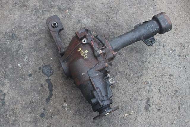 Kardang klokke foran til Toyota Land Cruiser 120 2002-2009  