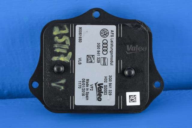 Styreenhet lys (LCM - Light Control Module) til VW Passat 2015-2019 (Fase 1) (B8) (B8) (VAG|3G0 941 329|)