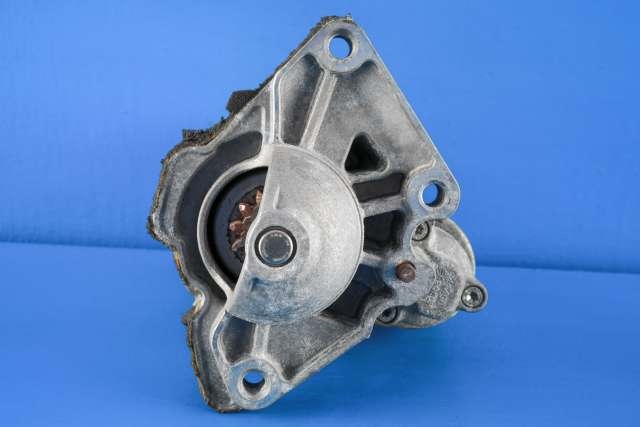 Starter diesel til Nissan X-Trail 2014-2022 (T32) (T32) (BOSCH|0 001 170 621|2330 08131R|)
