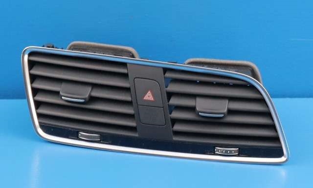 Dashbord friskluftdyse midtkonsoll til Audi Q3, 2015-2018 (Type I, Fase 2)  (VAG|8U1 820 951 E)