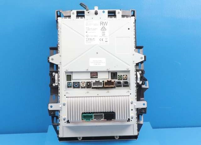 Multimedia display (MCU - Media Controller Unit) til Tesla Model S 2013-2016 (Fase 1)  (TESLA|P1451809-53-J|)