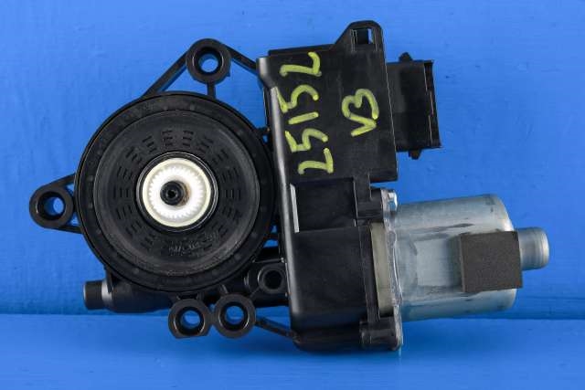 Ruteheis, kun motor, venstre bak til Hyundai i40 2012-2017  (HYUNDAI|83450-3Z010|)