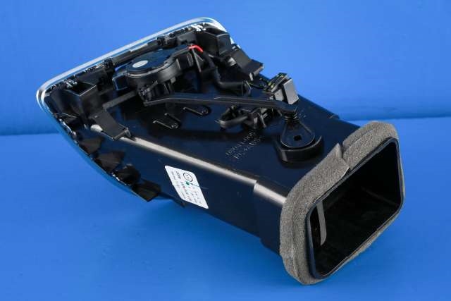 Dashbord friskluftdyse venstre til Audi Q3 2015-2018 (Type I, Fase 2)  (VAG|8U1 820 901 E|)