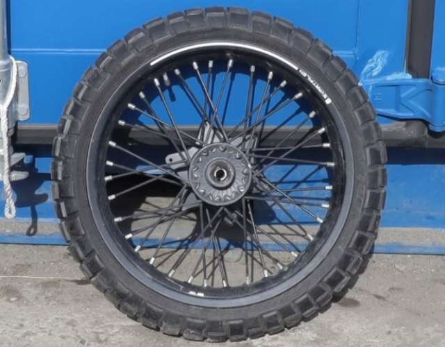 MC, Framhjul til MC Husqvarna Svartpilen 125 0-->>  (110 X 70 R 17"|)
