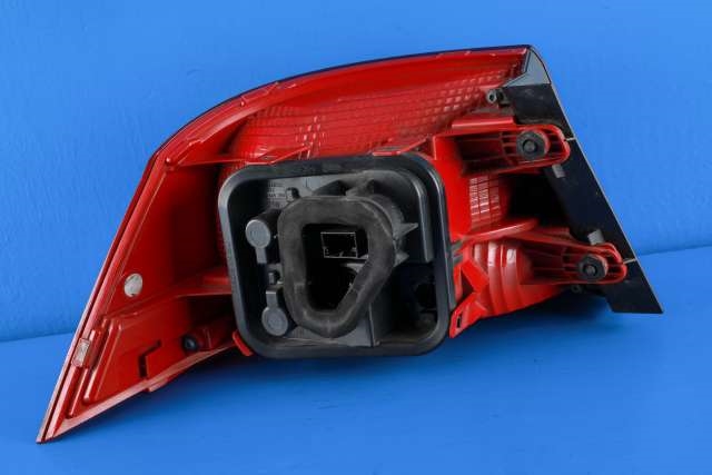 Baklykt høyre ytre til VW Passat 2011-2015 (B7) (B7) (VAG|3AE 945 096 C|)