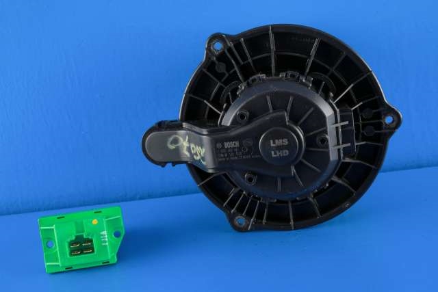 Varmeapparat motor til Tesla Model S 2013-2016 (Fase 1) (BOSCH|F 00S 3B2 441|)
