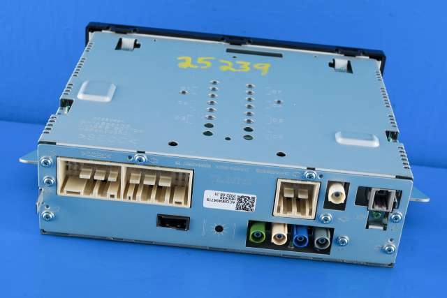 Bilstereo navigasjon til Kia EV6 2021-->>  (KIA|96560-CV261|)