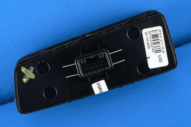 Bryter Antispinn til Hyundai Tucson 2015-2020  (HYUNDAI|93710-D7220|)
