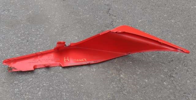 MC, Deksel, side høyre til MC Aprilia RS4 125 2011-2016
