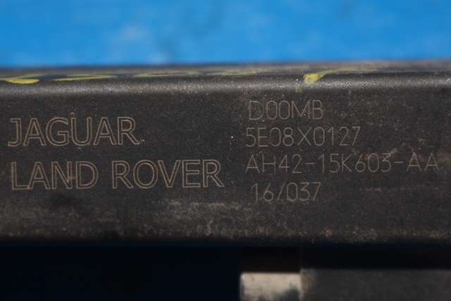 Antenne til Land Rover Discovery 2009-2017 (Type IV) (LAND ROVER|AH42-15K603-AA|)