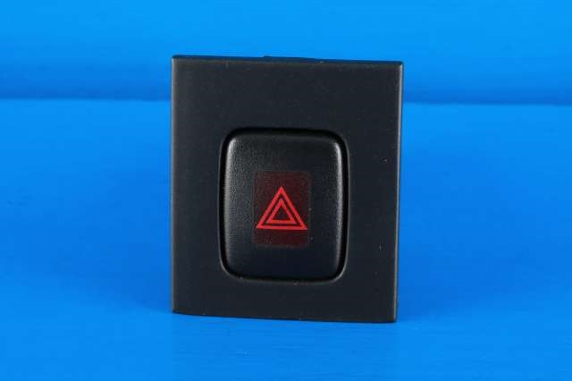 Bryter nødblink til Volvo V70, 2007-2013 (Type III, Fase 1) (VOLVO|9123685)