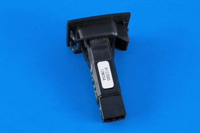 Bryter nødblink til Volvo V70 2007-2013 (Type III, Fase 1) (VOLVO|9123685|)