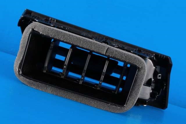 Dashbord friskluftdyse høyre til VW Caddy 2020-->> (Type IV)  (VAG|2K8 819 704 M|)